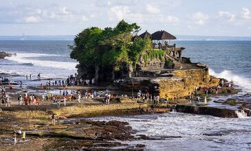 BAMBAŞKA BİR  BALİ TURU