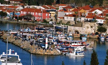 ÇEŞME -ALAÇATI- TURU ILICADA SAHİLDE YÜZME MOLALI TURU
